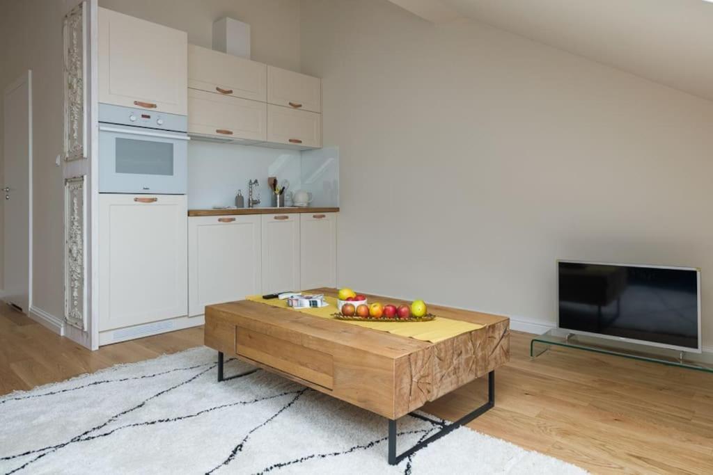 Charming Apartment In Perfect Location Краков Экстерьер фото
